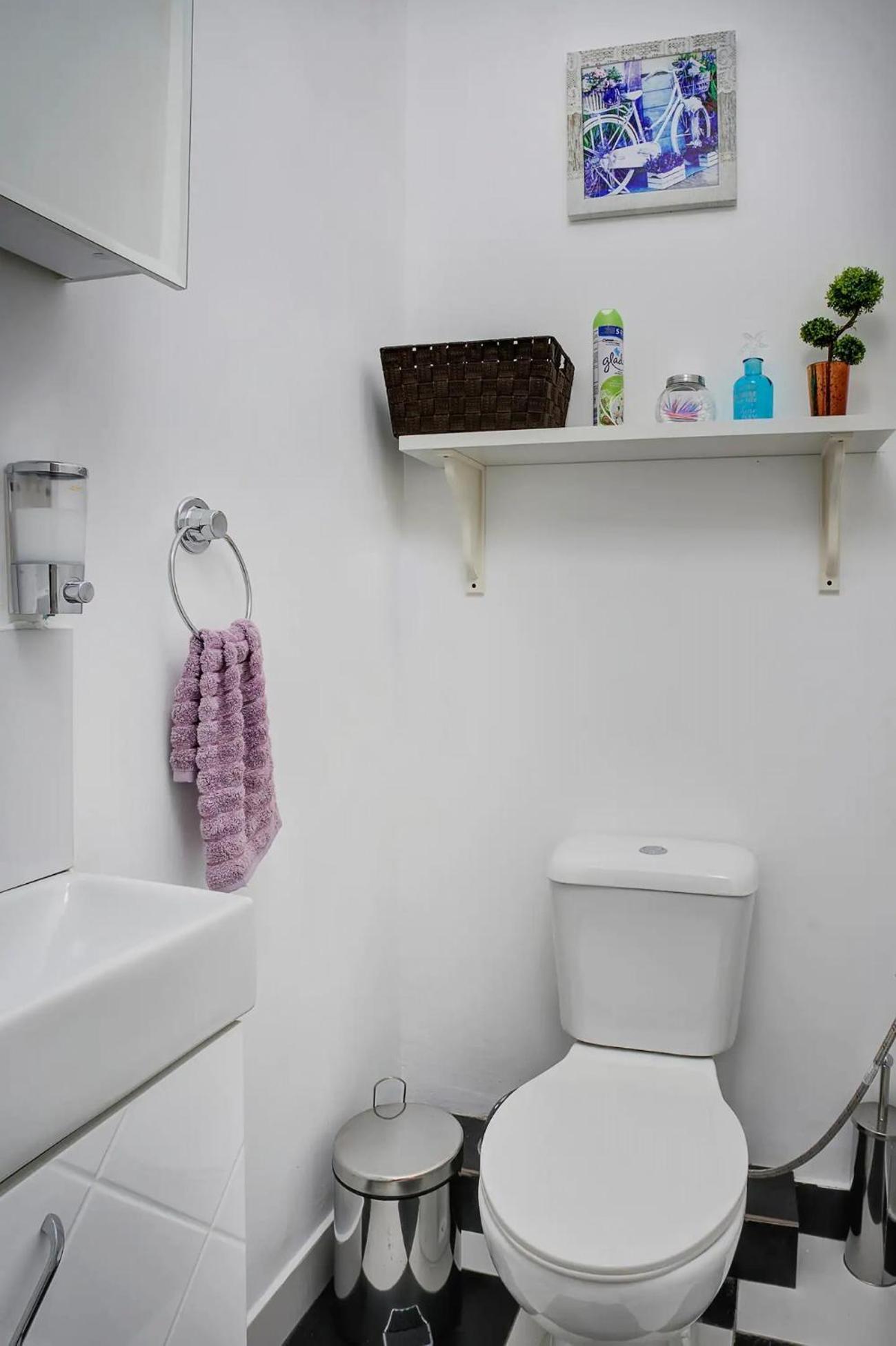 10 Seconds Away From The Main Street, Free Secured Parking Apartment โซเฟีย ภายนอก รูปภาพ